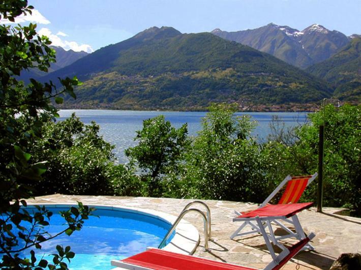 Villa Erica Con Piscina Privata Sul Lago Di Como Colico Eksteriør billede